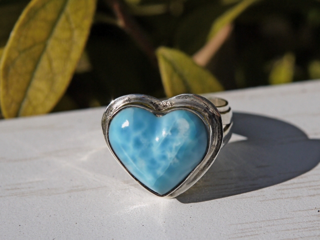 さいたま 大宮 | 天然石 パワーストーン 販売店|石の記録 / ラリマー