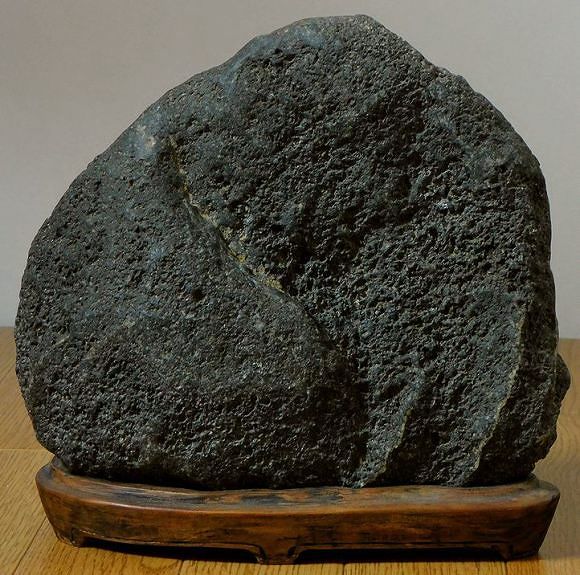 緋山酔恭「山水石美術館」 全国の水石・美石を紹介 佐治川石・若狭三倉石