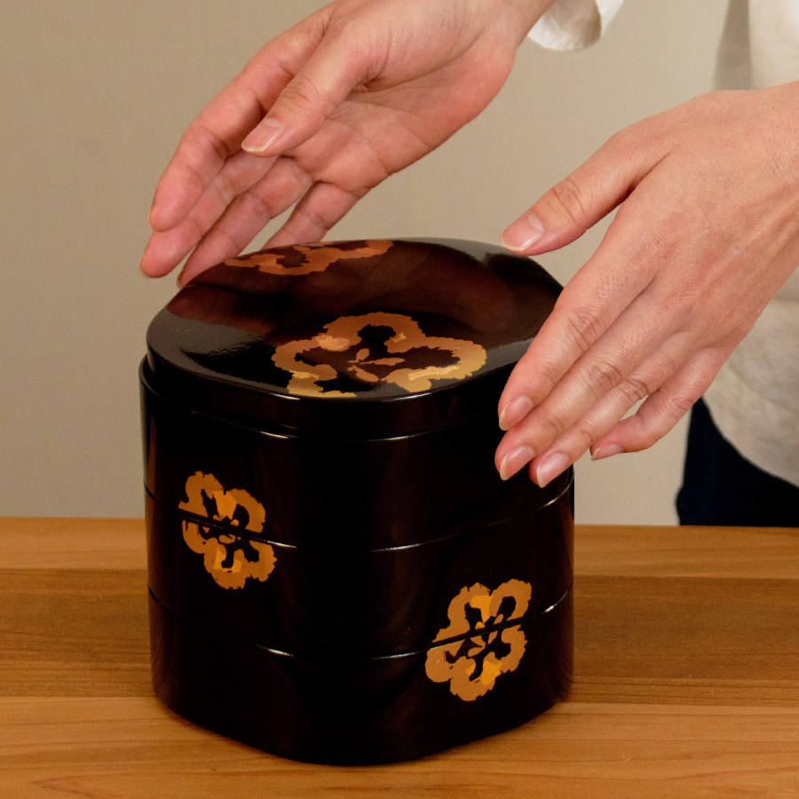 梅型三段重箱 当店ベストセラーお重箱 FC32-2/3 漆器の井助