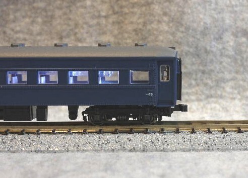 KATO オハ35系客車の室内灯取りつけ: craftな毎日
