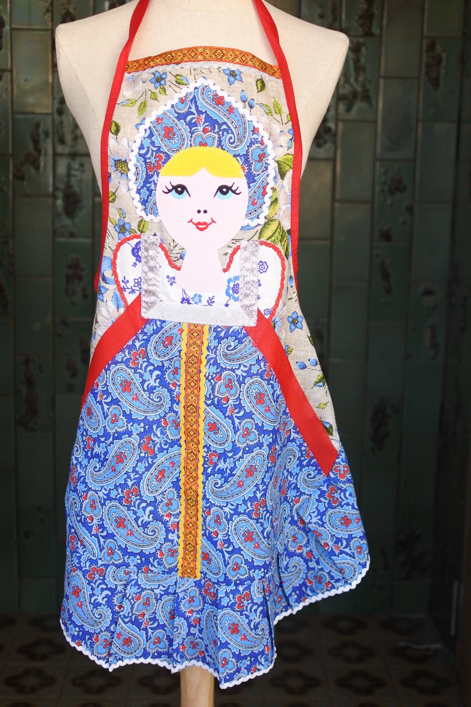 エプロン キッチン・ファブリック マトリョーシカ ロシア雑貨いりえの