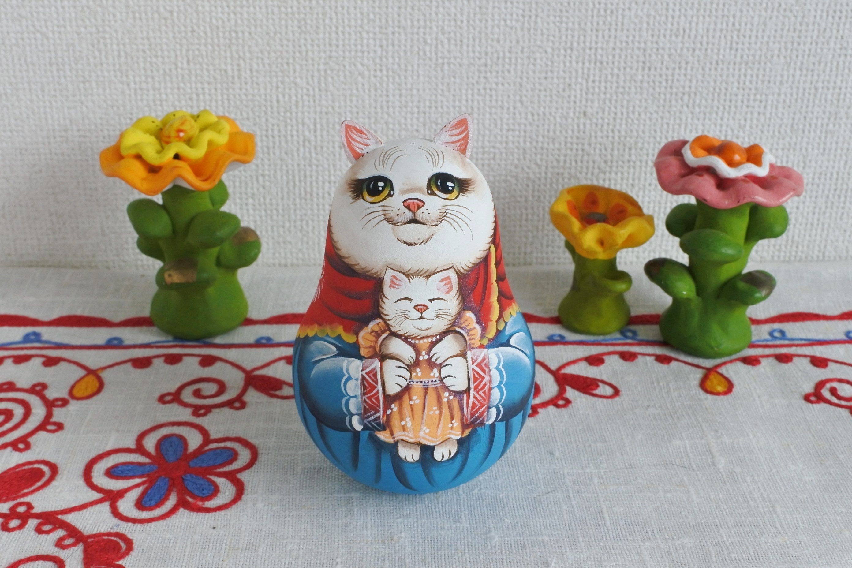 起き上がりこぼし 白猫 マリア・リューチコワ ロシア雑貨いりえの