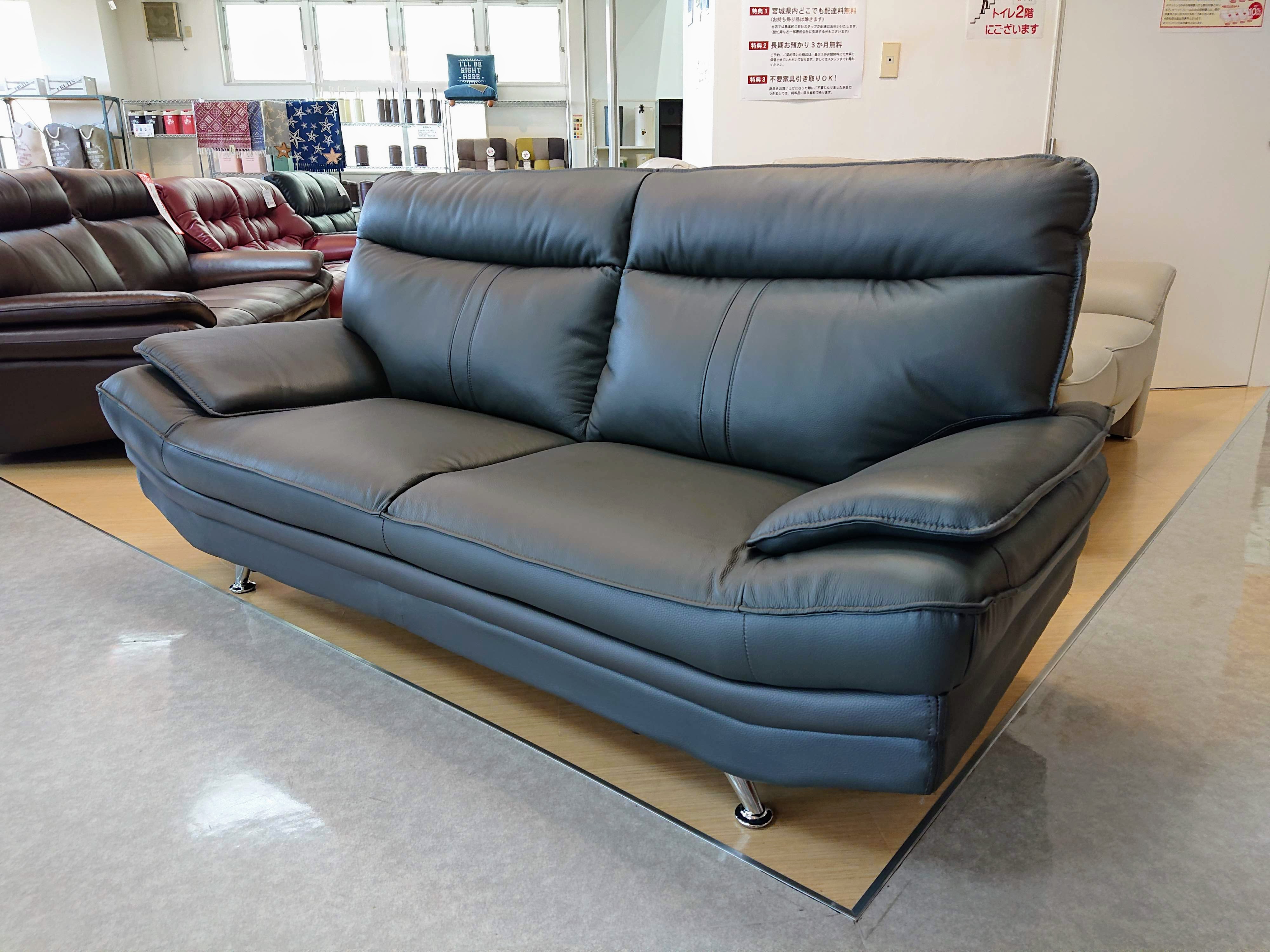 イタリア製本革使用のモダンなデザインのハイバックソファ タルガⅡ