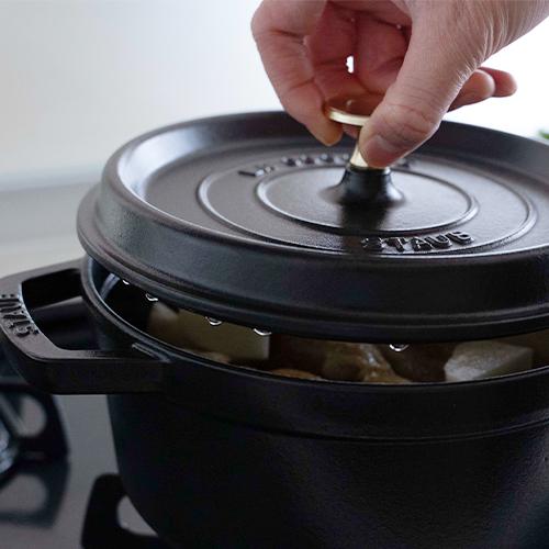 ストウブ staub ピコ ココット ラウンド 22cm 黒 40509-305 日本正規品