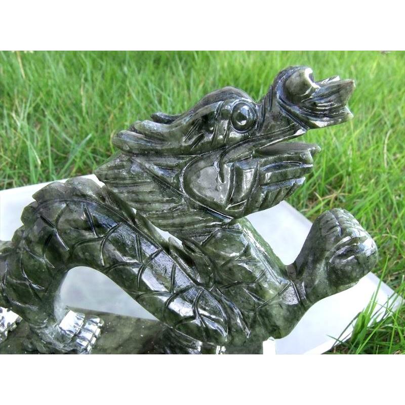 濃いグリーン 玉持ち龍神 サーペンティン(蛇紋石)龍彫刻置物 500-650g