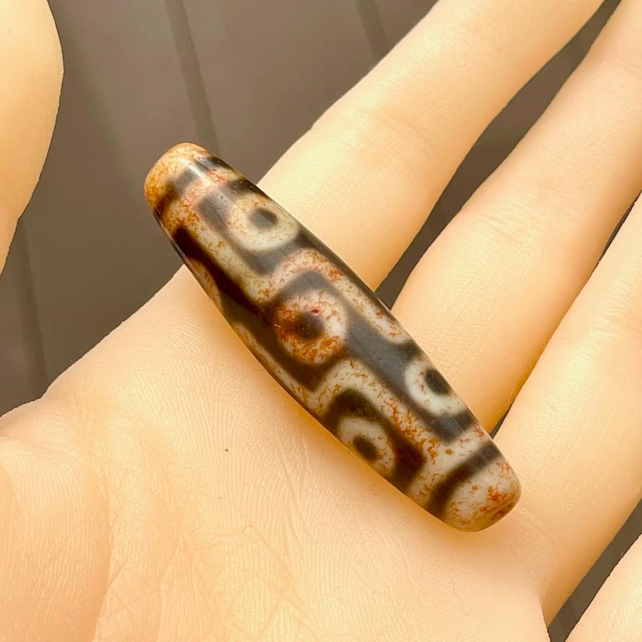 九眼天珠 本物 S730 朱砂 ジービーズ 西蔵天珠 年代物 53.1mm : クロコ