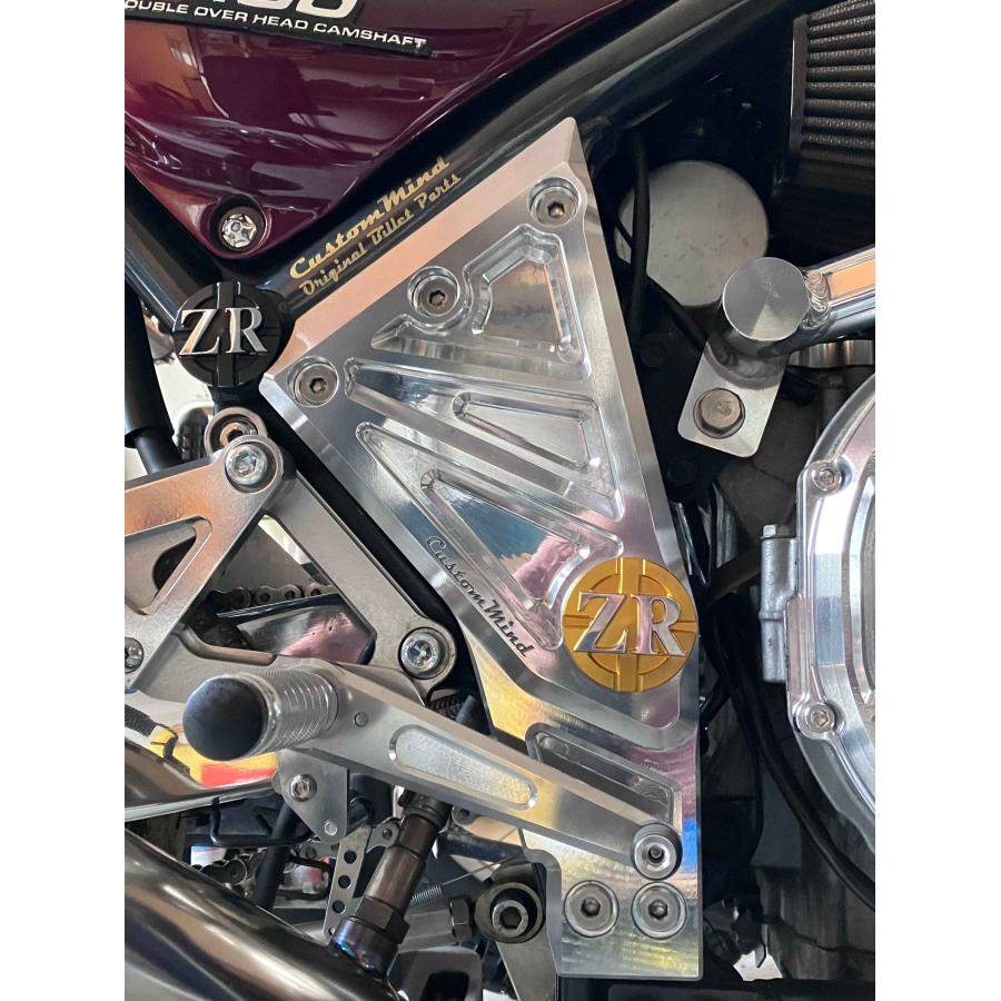 CustomMind（カスタムマインド） ゼファー1100用ピボットプレート