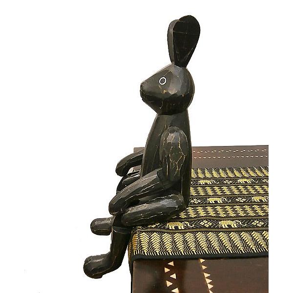 アンティーク調 手足が動かせる木彫りのうさぎ 黒 インテリア人形