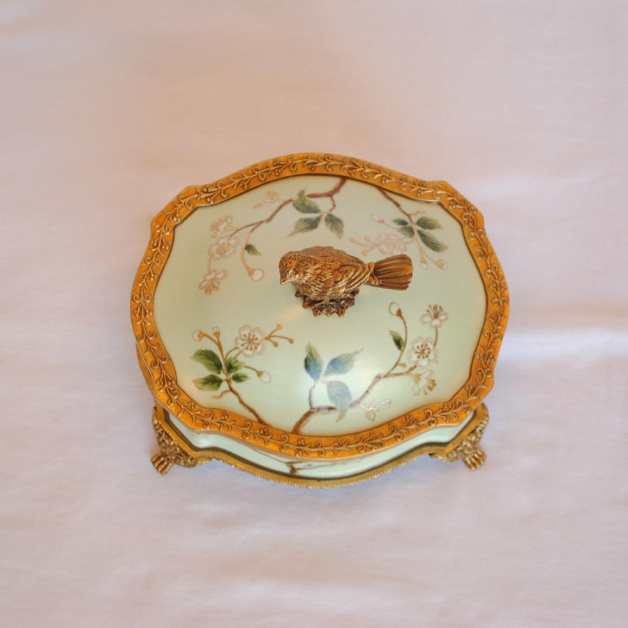 ボックス BOX 陶磁器 真鍮 小物入れ 脚付き 雑貨 アクセサリーボックス