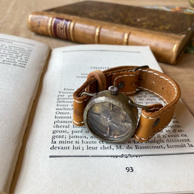 受注生産】真鍮とレザーのハンドメイドウォッチ ARISA No.1 キャメル