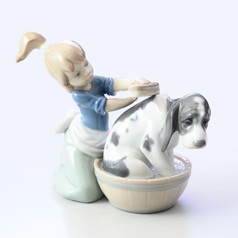 LLADRO（リヤドロ） きれいにしましょうね フィギュア 人形 女性