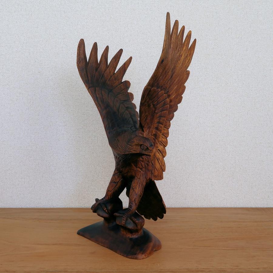 イーグルの木彫り50cm 左向き 鷲の木彫り置物 オブジェ 鳶の置物 鳥の
