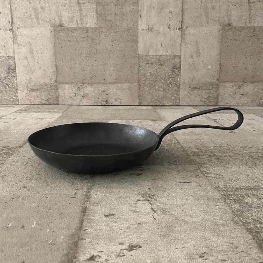 河原崎貴 鉄フライパン 小 鉄製 : ASSEMBLAGE - 通販 - Yahoo!ショッピング