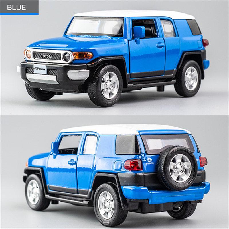 トヨタ（TOYOTA） FJ クルーザー 1/32 ミニカー 全2色 ライト点灯 合金