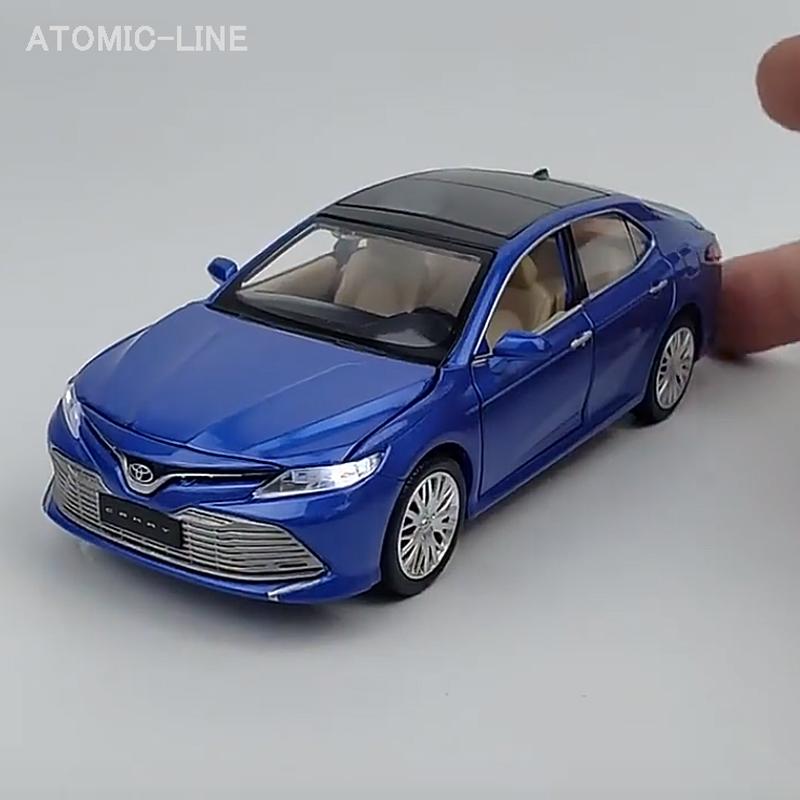 トヨタ（TOYOTA） カムリ CAMRY 1/32 ミニカー 全4色 ライト点灯 合金