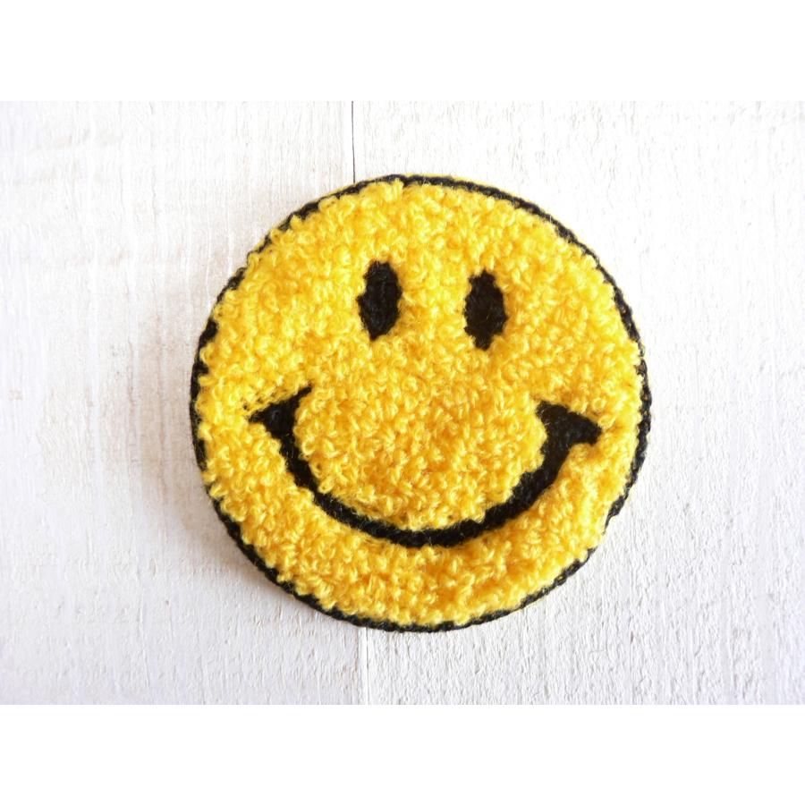 ワッペン スマイル 黄色 にこちゃん もこもこ サガラ刺繍 アイロン