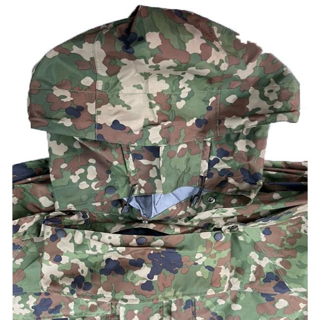 ゴアテックス迷彩レインスーツ(陸上自衛隊/迷彩/衣類/雨衣/防寒/小物