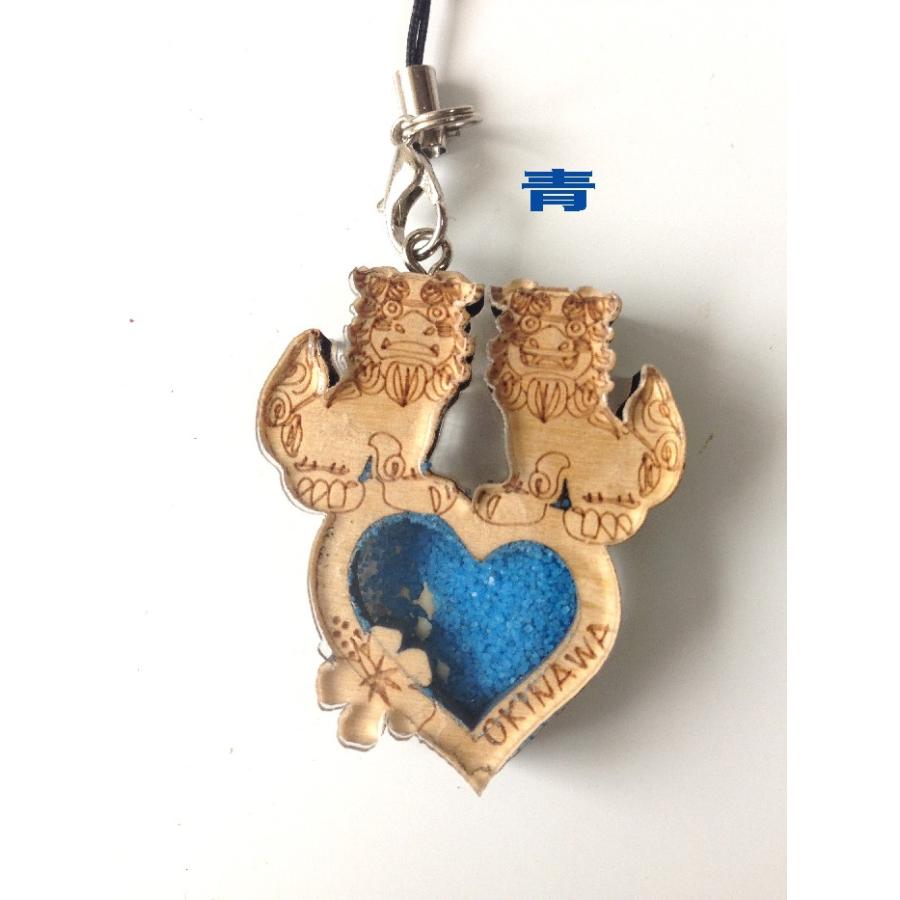 WOODシーサーストラップ ハート型ショーケース ハイビスカス 星砂 沖縄