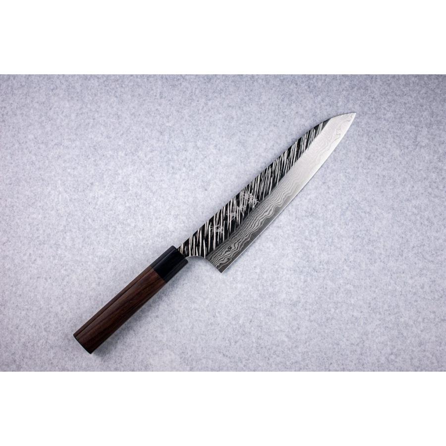 黒崎 優 風神【FUJIN】 牛刀210 VG10鋼 ダマスカス鋼 紫檀八角柄 : 極