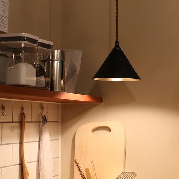 FUTAGAMI（フタガミ） ペンダントランプ 円錐 削り出し 黒ムラ