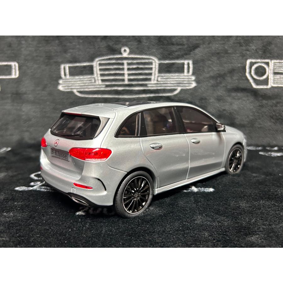 Z Models 1/18 Mercedes Benz B class (W247) iridium silver