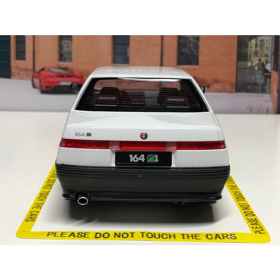 Triple 9 1/18 Alfa Romeo 164 Q4 1994 ホワイト アルファロメオ