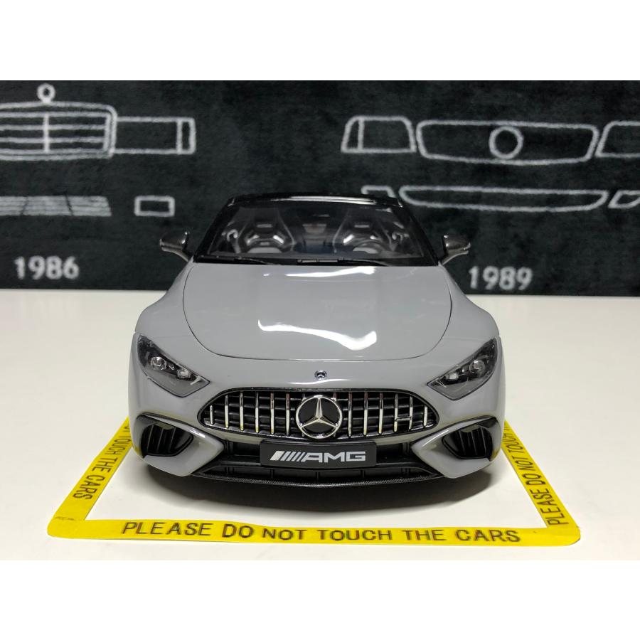 iScale iScale 1/18 Mercedes Benz SL63 AMG (R232) 4MATIC 2022