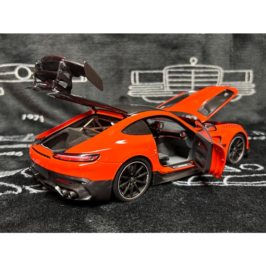 ミニチャンプス minichamps 1/18 Mercedes Benz AMG AMG GT Black