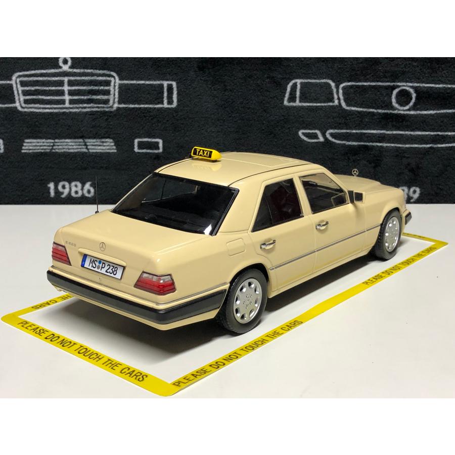 iScale iScale 1/18 Mercedes Benz E class (W124) year 1989 taxi