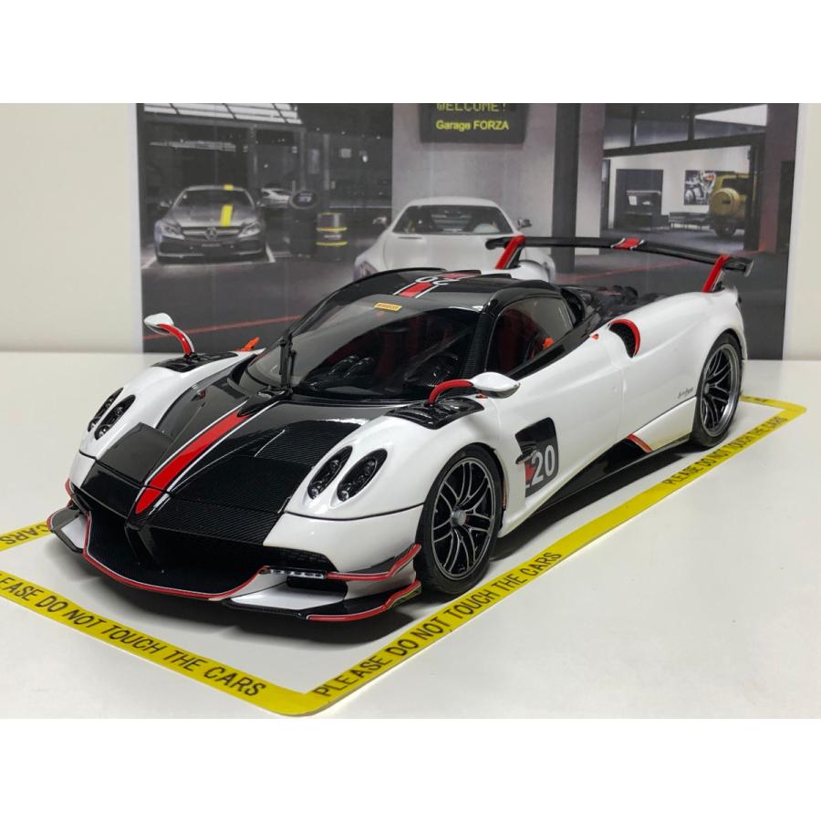 LCD Models 1/18 Pagani Huayra BC 2016 white/black パガー二