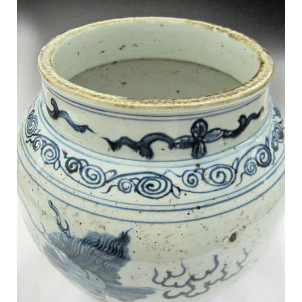 景徳鎮 染付麒麟文壺 高さ約23.5cm 中国美術 陶磁器 希少 花瓶 白磁