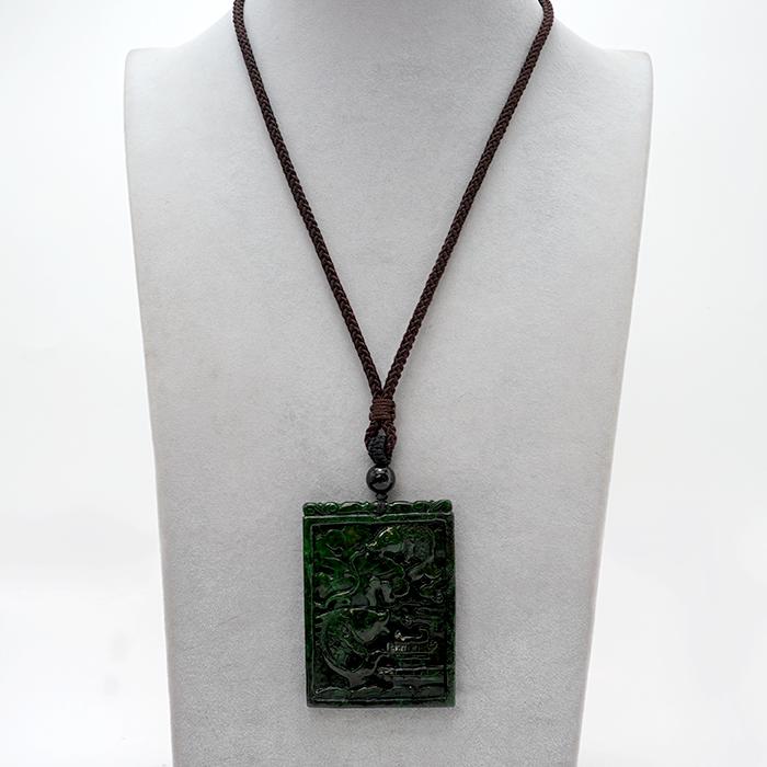 ミャンマー翡翠 中国紐ネックレス 鯉×花 ミャンマー産 彫り物 稀少