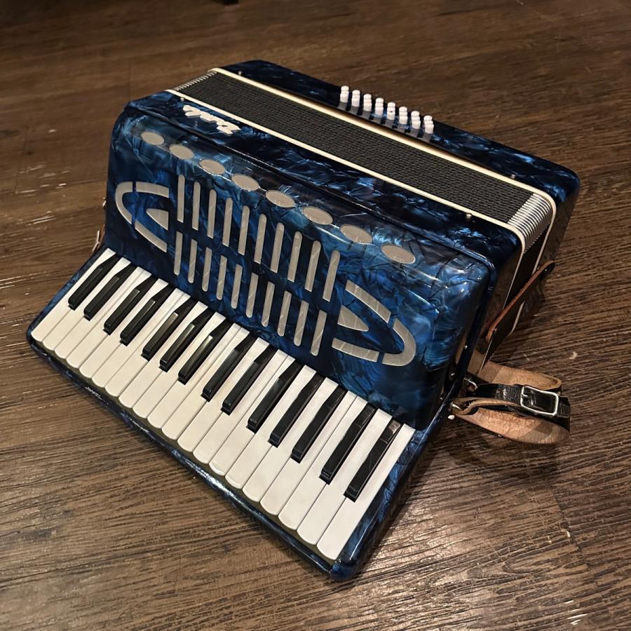 TOMBO（トンボ） Tombo No.241 34鍵盤 24ベース Accordion