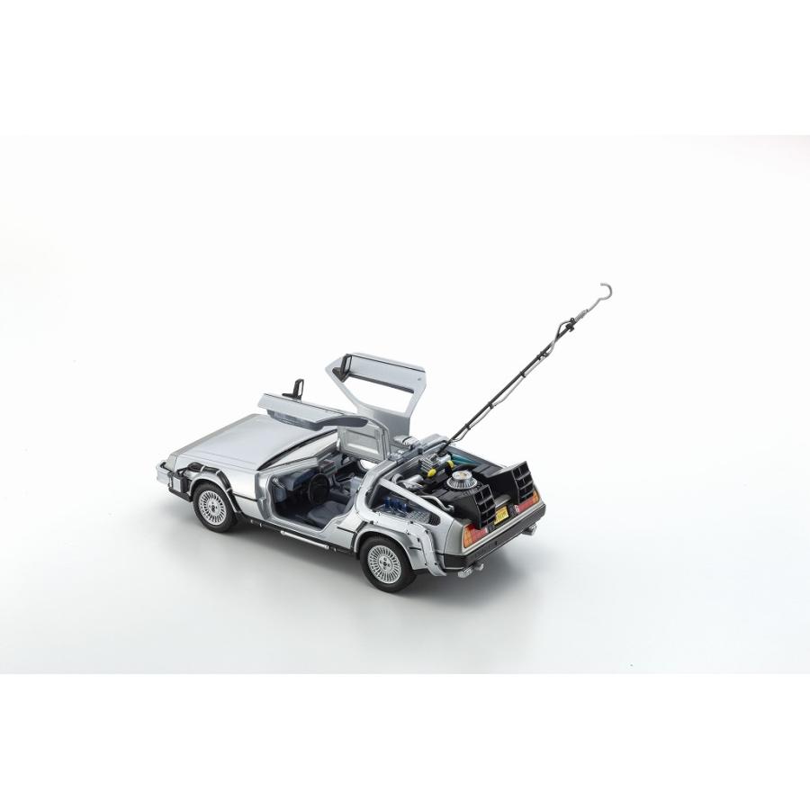 再販 WELLY 1/24 デロリアン(BACK TO THE FUTURE I) ダイキャスト