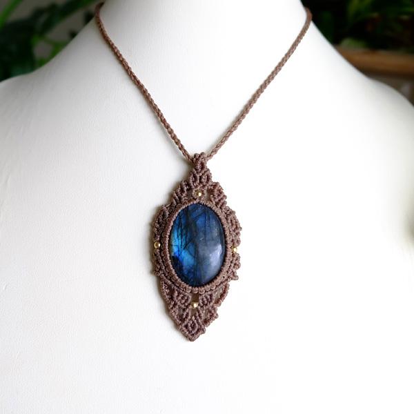 ラブラドライト（マダガスカル産）マクラメ編みペンダントネックレス