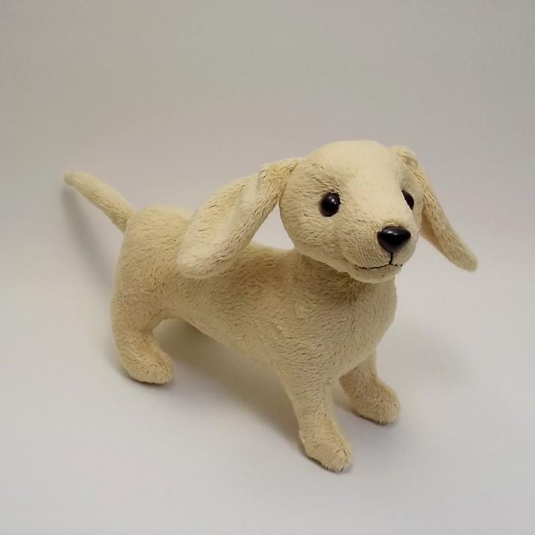 ミニチュアダックスフンドぬいぐるみ（薄茶） 【受注製作