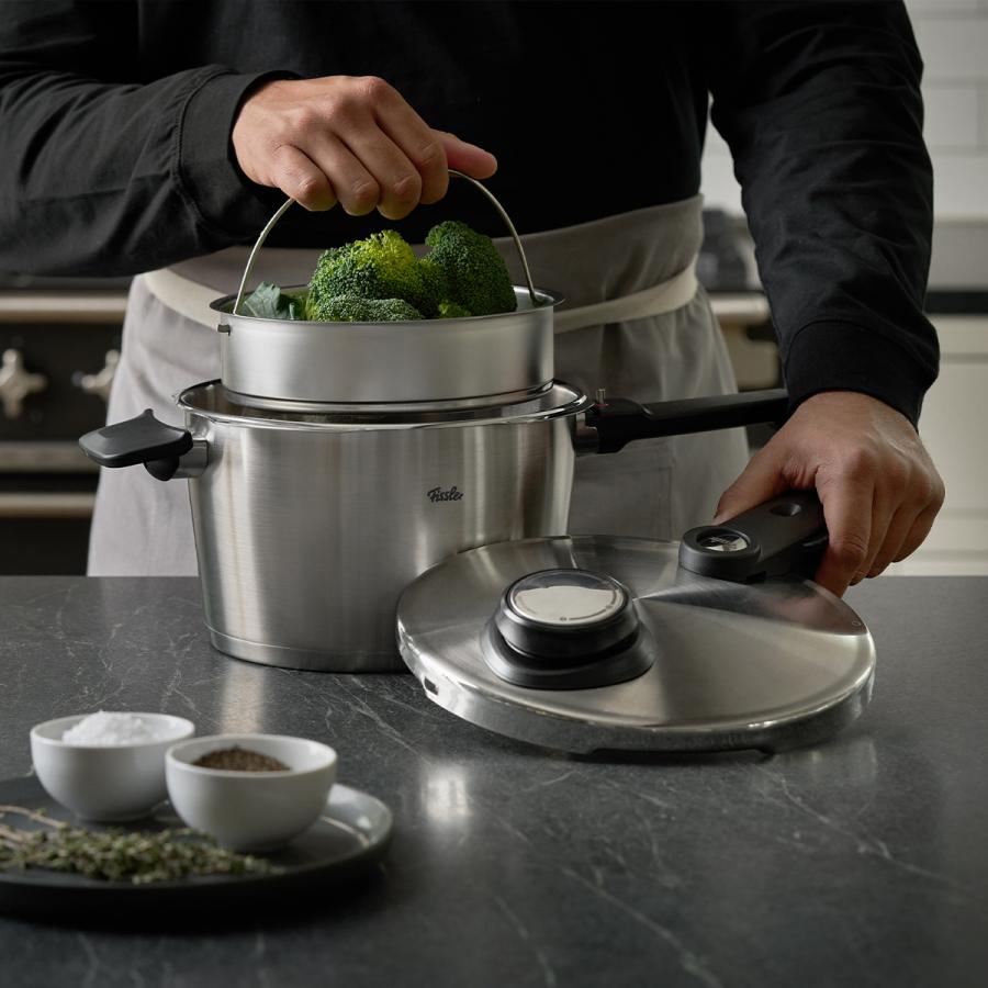 Fissler（フィスラー） 公式 穴あき蒸し器 18cm 三脚付き ドイツ製