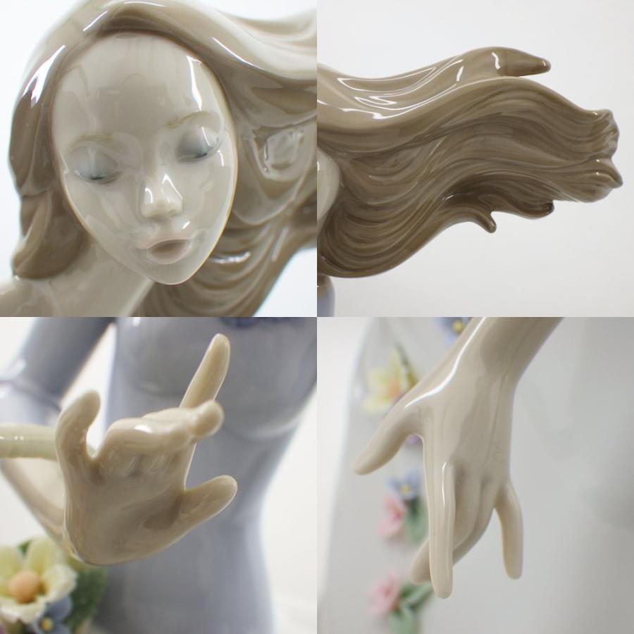 リヤドロ ♯6767 「風のいたずら」 フィギュリン 箱付き Lladro/磁器