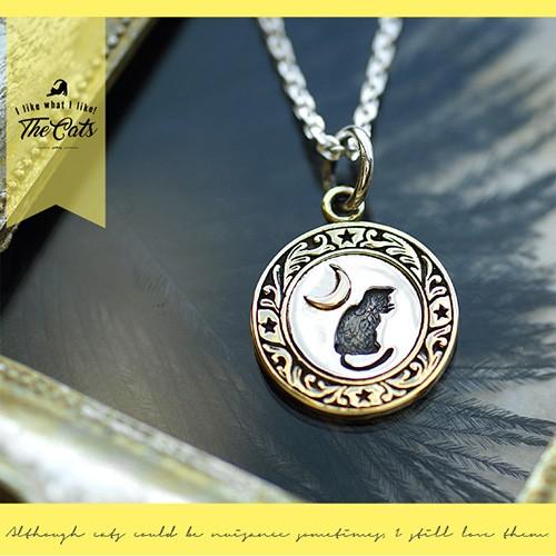 シルバーアクセサリー 猫 ネコ ねこ ペンダント 三日月 猫の足跡 肉球