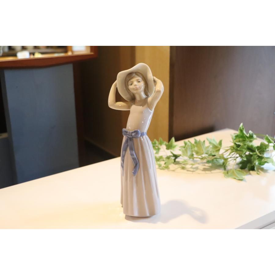 LLADRO リヤドロ フィギュリン なびかせて 若草色の少女 5011 人形