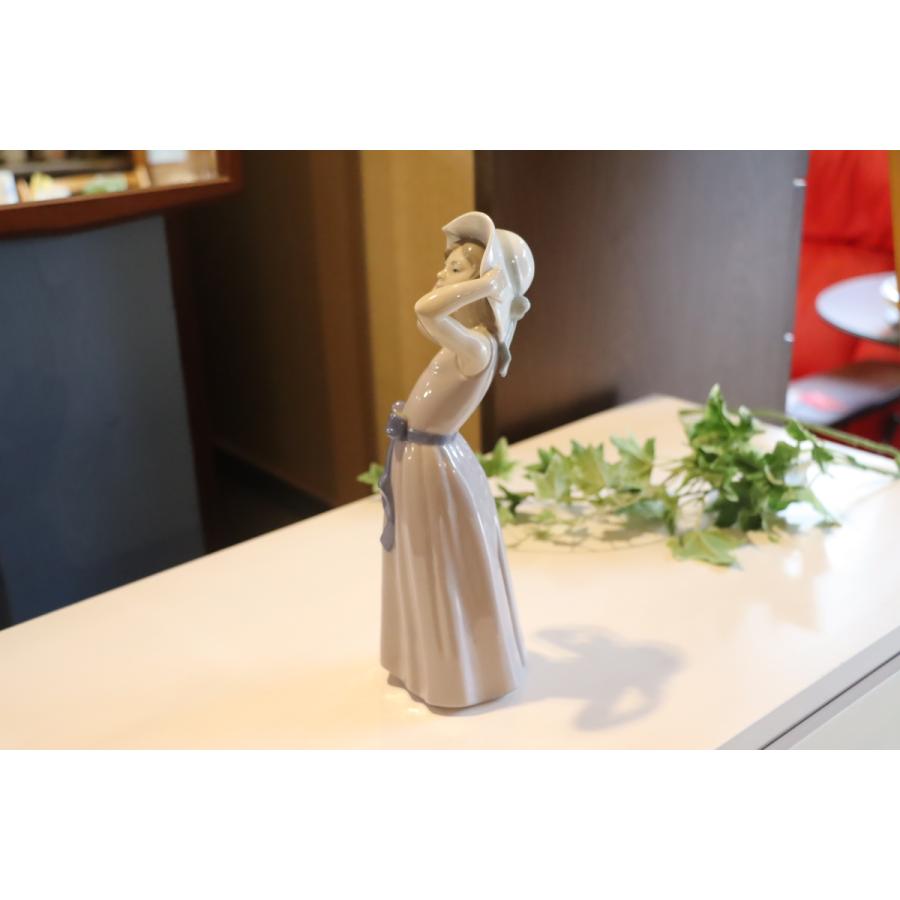 LLADRO リヤドロ フィギュリン なびかせて 若草色の少女 5011 人形