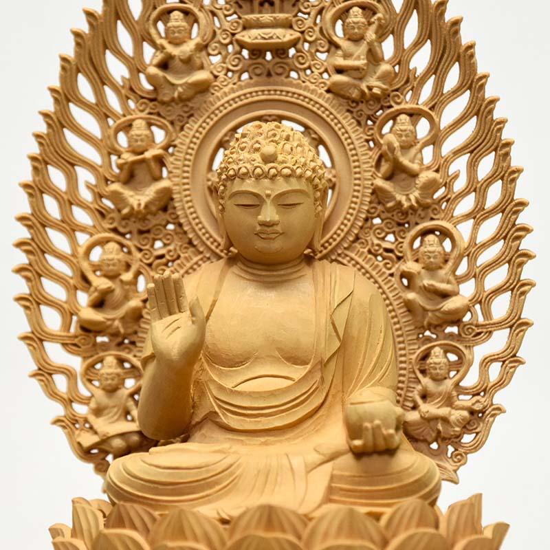 木彫り仏像 【薬師如来】 飛天光背八角台 柘植 坐2.0寸 : 海宇工芸館