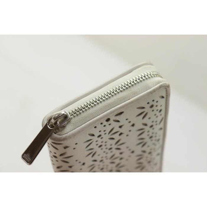 COACH（コーチ） 長財布 パンチング レザー ラウンドジップ ウォレット