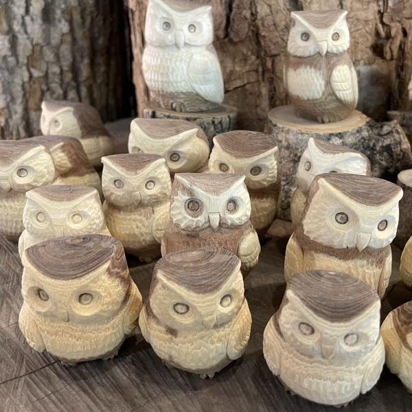 木彫り ふくろう 置物 槐 （えんじゅ）の木製 北海道 阿寒湖 民芸品