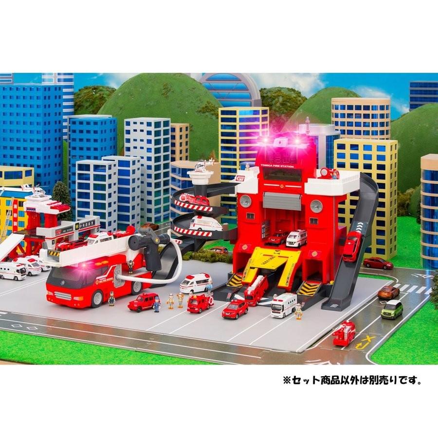 タカラトミー（TAKARA TOMY） トミカ 無線でピピッと出動指令! 変形