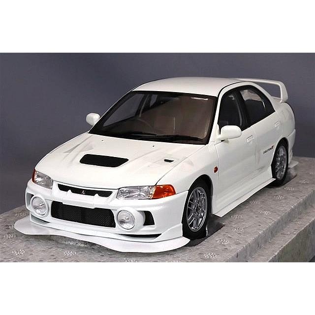 MOTORHELIX 1/18 三菱 ランサーエボリューション IV スコシアホワイト