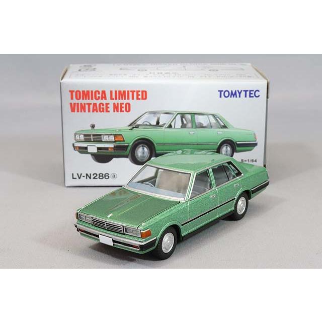 トミカリミテッドヴィンテージ NEO 1/64 日産 グロリア セダン 200E GL
