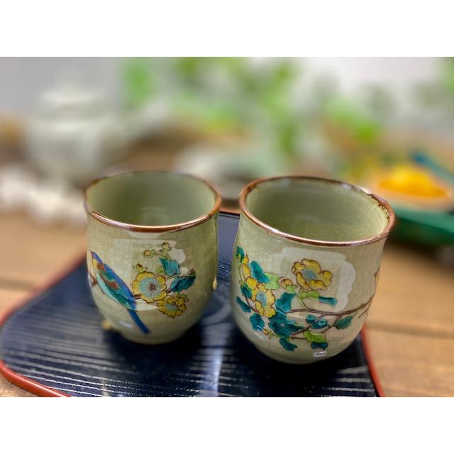 九谷焼 高級 陶磁器 夫婦湯呑 金糸梅に鳥 裏絵( Kutani Teacup