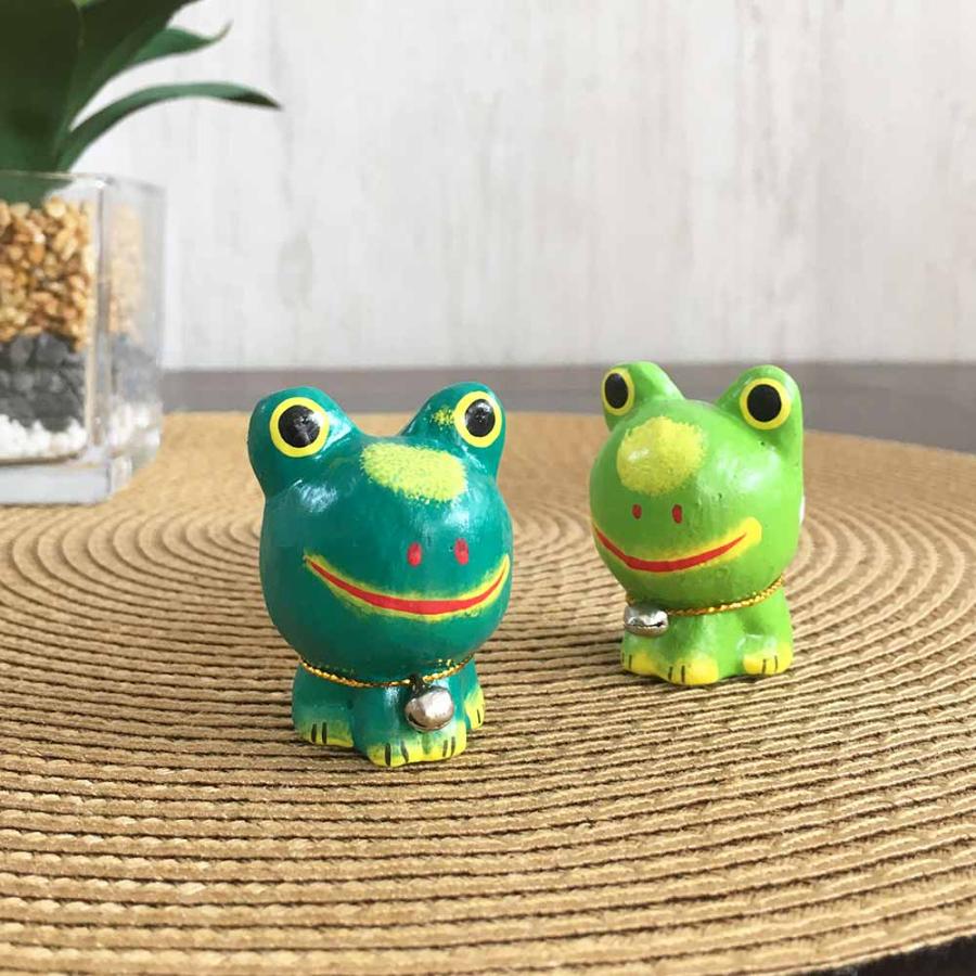 木製 ミニチュア オブジェ バリカエル 置物 2色 緑 グリーン かわいい