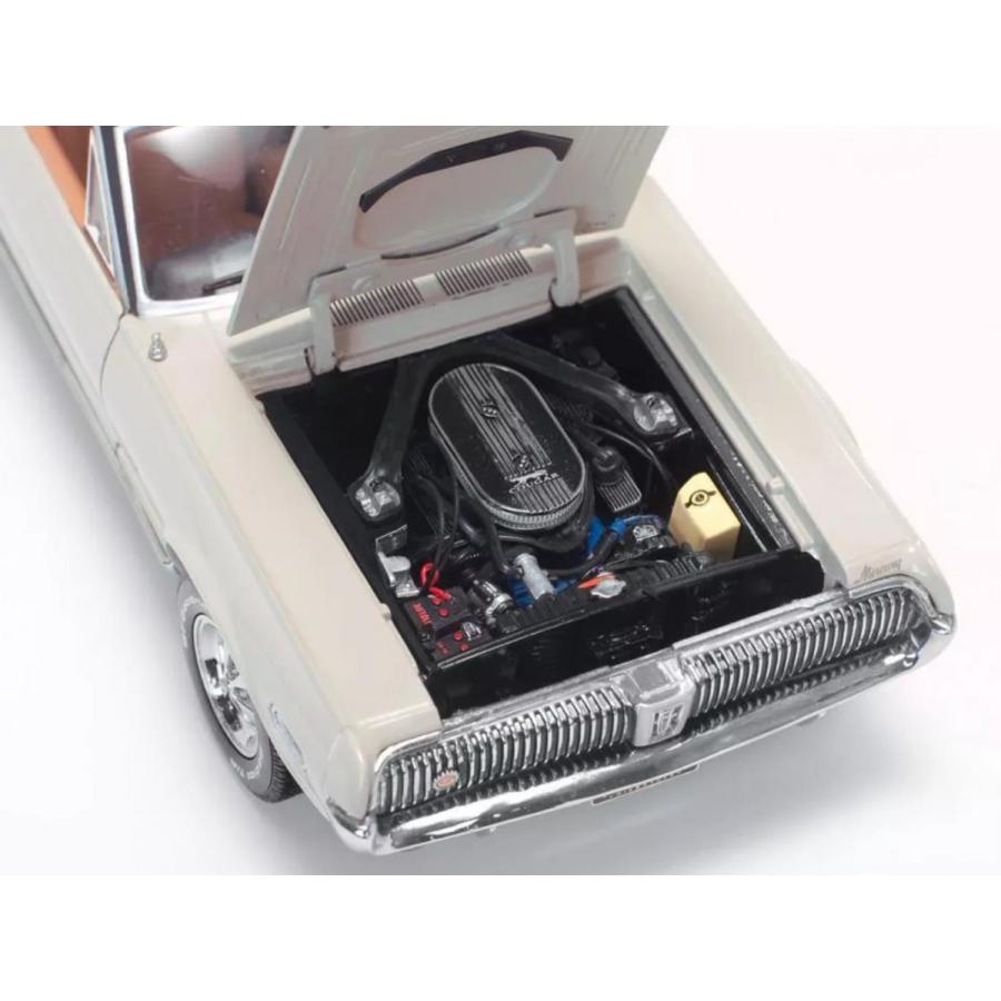 ミニカー 1/18 サンスター 豪華特別仕様 1968 マーキュリー・クーガー